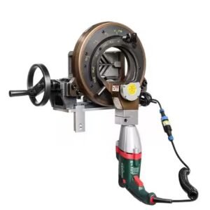 Planetary pipe cutting machine